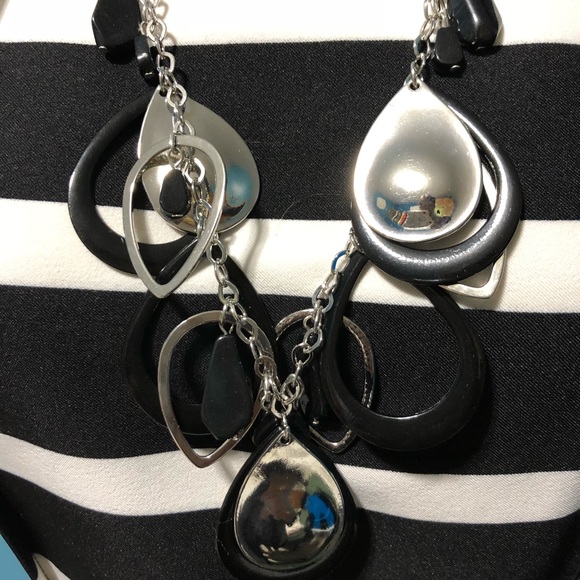 Jewelry - SOLD Fashion Necklace